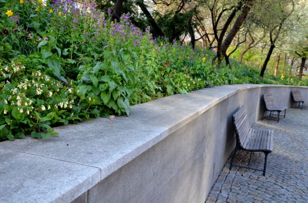 Concrete Retaining Wall Service