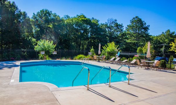 Cost of Pool Paving Installation in Reading