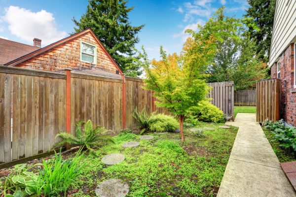 Cost of Backyard Walkway Construction in Reading