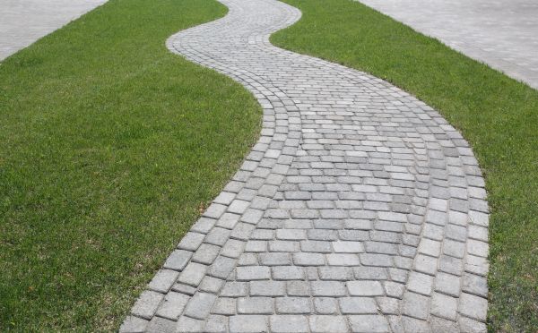 Cost of Yard Walkway Construction in Reading